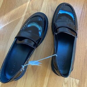 Old Navy faux leather chunky heel loafers